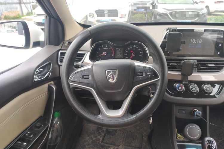 Used Baojun 310W 2017 1.5L Manual Fashion Edition China VI Steering Wheel