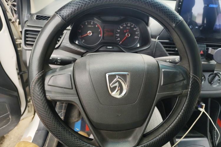 Used Baojun 310W 2017 1.2L Manual Value Edition China V Steering Wheel