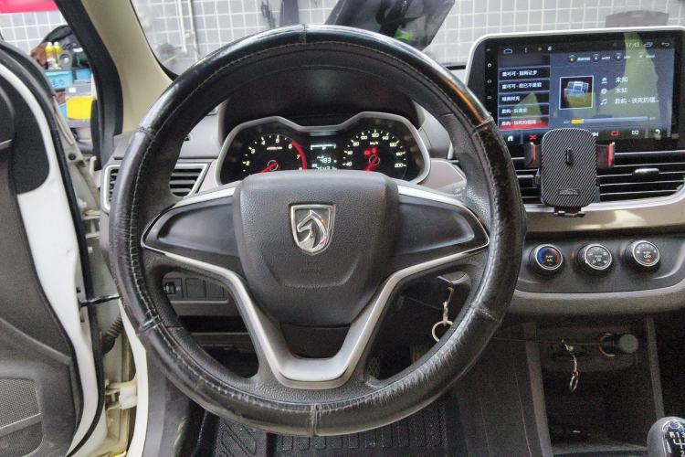 Used Baojun 310W 2017 1.5L Manual Comfort Version China V Steering Wheel