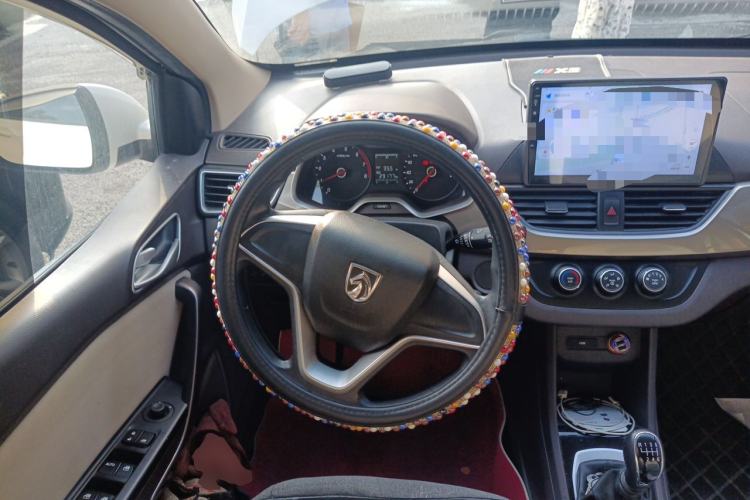 Used Baojun 310W 2017 1.5L Manual Comfort Version China VI Emission Standard Steering Wheel