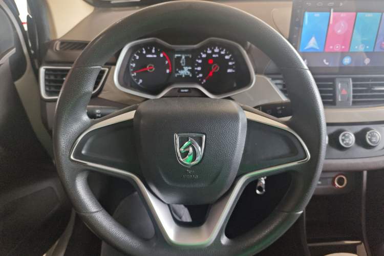 Used Baojun 310W 2017 1.5L Manual Comfort Version China VI Emission Standard Steering Wheel