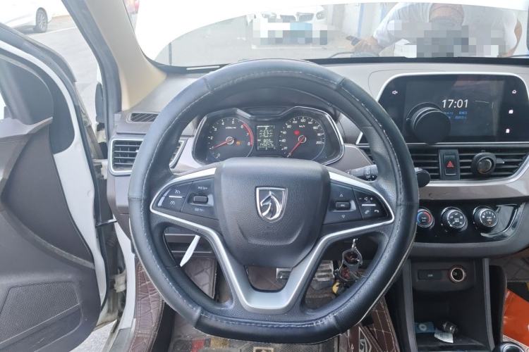 Used Baojun 310W 2017 1.5L Manual Fashion Edition China VI Steering Wheel