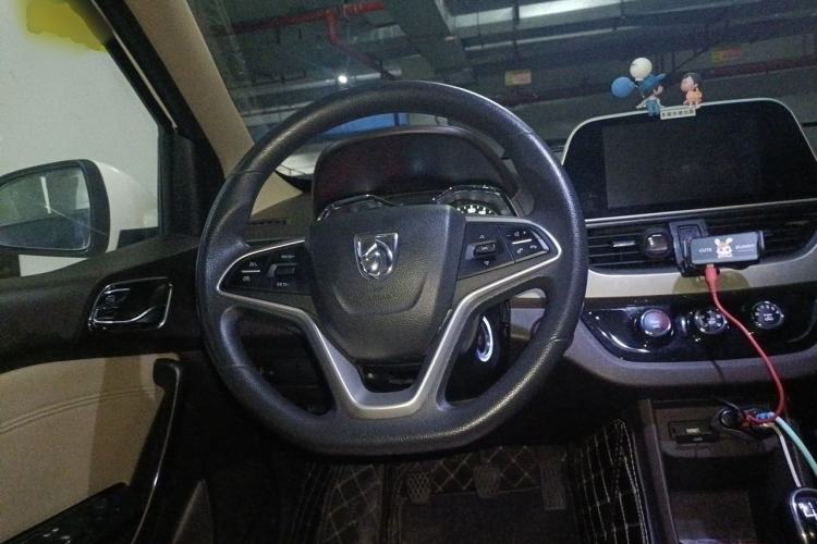 Used Baojun 310W 2017 1.5L Manual Fashion Edition China VI Steering Wheel