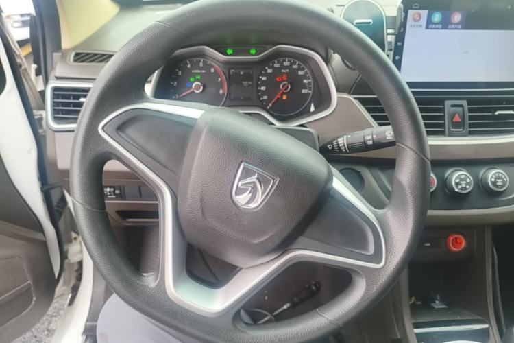 Used Baojun 310W 2017 1.5L Manual Comfort Version China V Steering Wheel