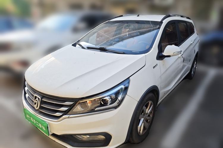 Used Baojun 310W 2017 1.5L Manual Fashion Model China V Guazi used car, China used car export, Used car for sale, Used  cars, Cheapest cars for sale