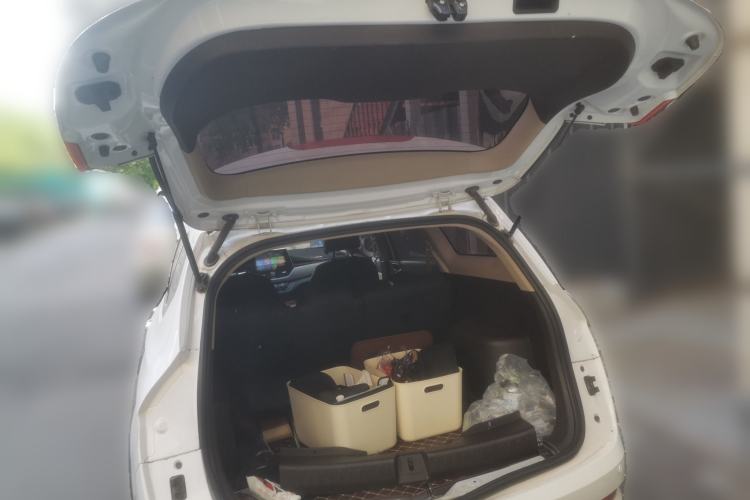 Used Baojun 310W 2017 1.5L Manual Comfort Version China VI Emission Standard Trunk