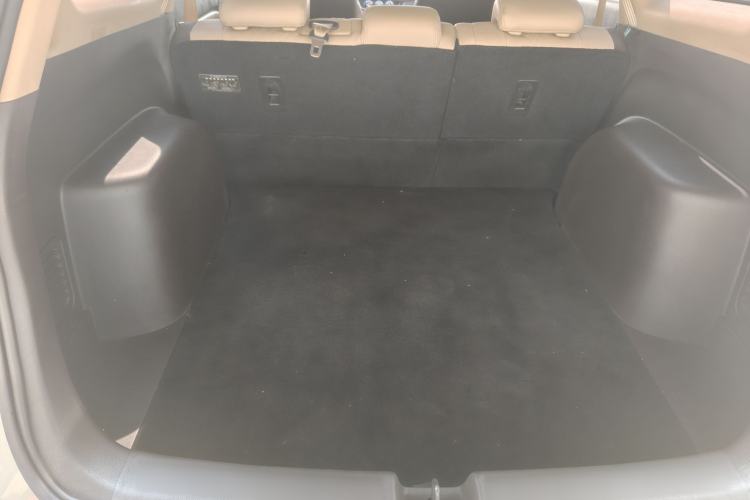 Used Baojun 310W 2017 1.5L Manual Fashion Model China V Trunk
