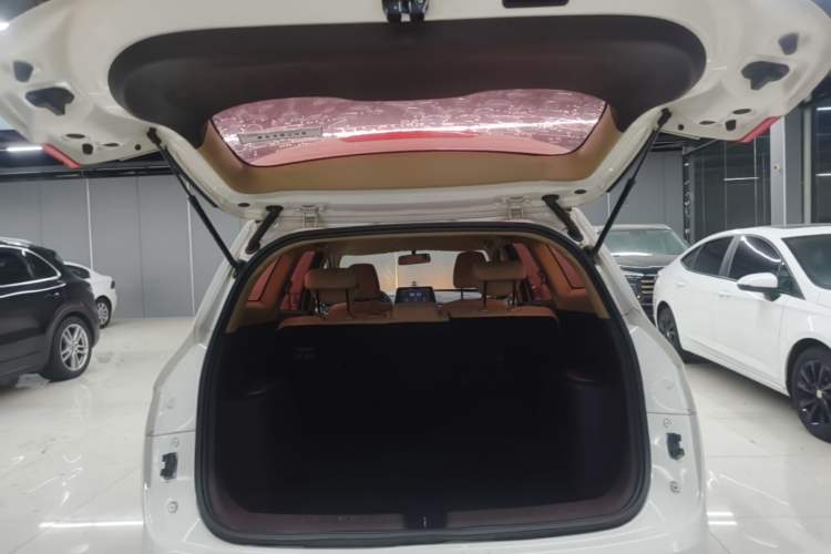 Used Baojun 310W 2017 1.5L Manual Comfort Version China V Trunk