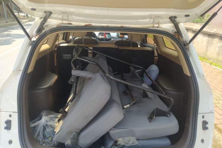Used Baojun 310W 2017 1.5L Manual Fashion Model China V Trunk