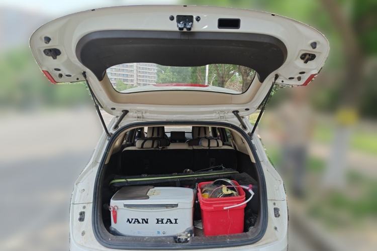 Used Baojun 310W 2017 1.5L Manual Comfort Version China VI Emission Standard Trunk