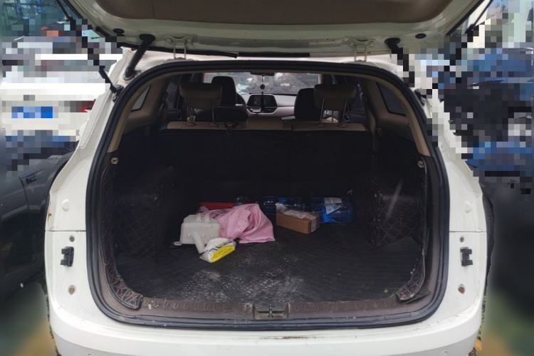 Used Baojun 310W 2017 1.5L Manual Fashion Edition China VI Trunk