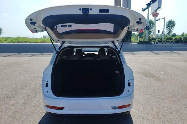 Used Baojun 310W 2017 1.5L Manual Comfort Version China V Trunk