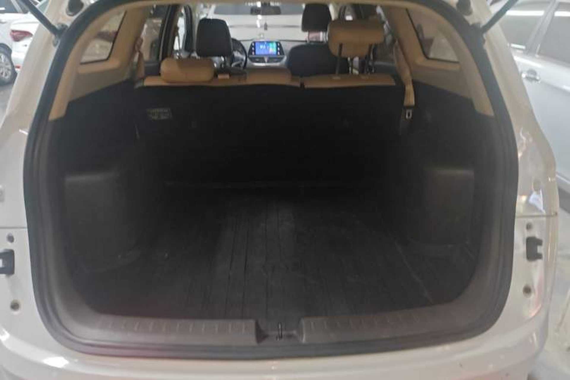 Used Baojun 310W 2017 1.5L Manual Fashion Model China V Trunk