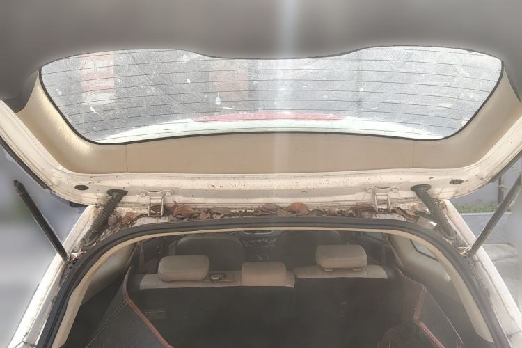 Used Baojun 310W 2017 1.5L Manual Fashion Model China V Trunk
