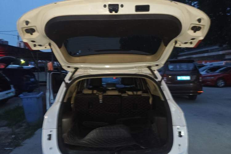 Used Baojun 310W 2017 1.5L Manual Comfort Version China V Trunk