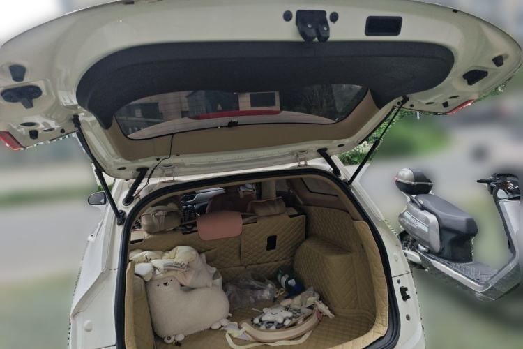 Used Baojun 310W 2017 1.5L Manual Fashion Model China V Trunk