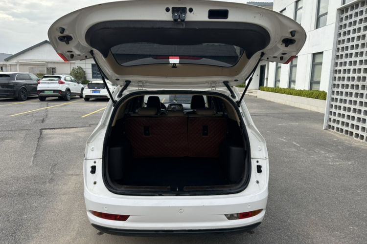 Used Baojun 310W 2017 1.5L Manual Fashion Edition China VI Trunk