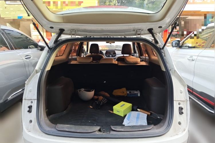 Used Baojun 310W 2017 1.5L Manual Fashion Model China V Trunk