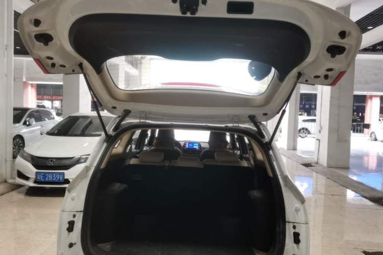 Used Baojun 310W 2017 1.5L Manual Fashion Edition China VI Trunk
