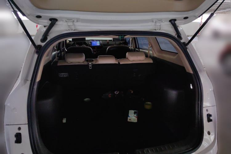 Used Baojun 310W 2017 1.5L Manual Fashion Model China V Trunk