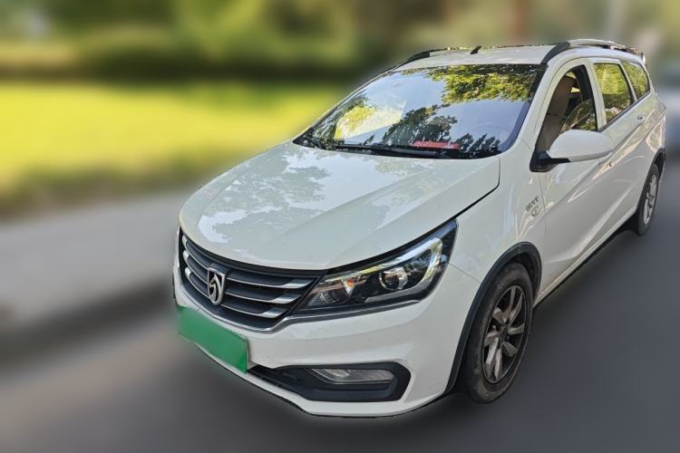 Used Baojun 310W 2017 1.5L Manual Comfort Version China V Guazi used car, China used car export, Used car for sale, Used  cars, Cheapest cars for sale