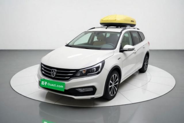 Used Baojun 310W 2017 1.5L Manual Fashion Model China V