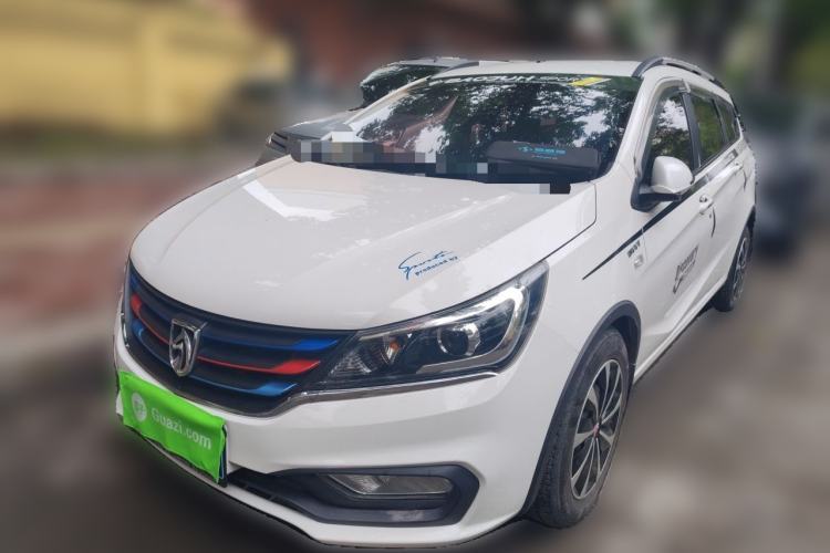 Used Baojun 310W 2017 1.5L Manual Comfort Version China V Guazi used car, China used car export, Used car for sale, Used cars, Cheapest cars for sale