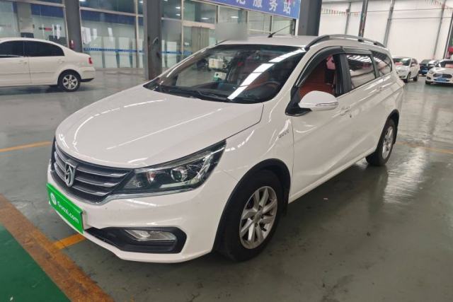 Used Baojun 310W 2017 1.5L Manual Fashion Model China V