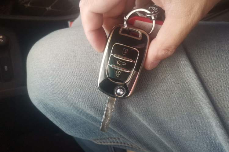 Used Baojun 310W 2017 1.5L Manual Fashion Model China V Vehicle Key