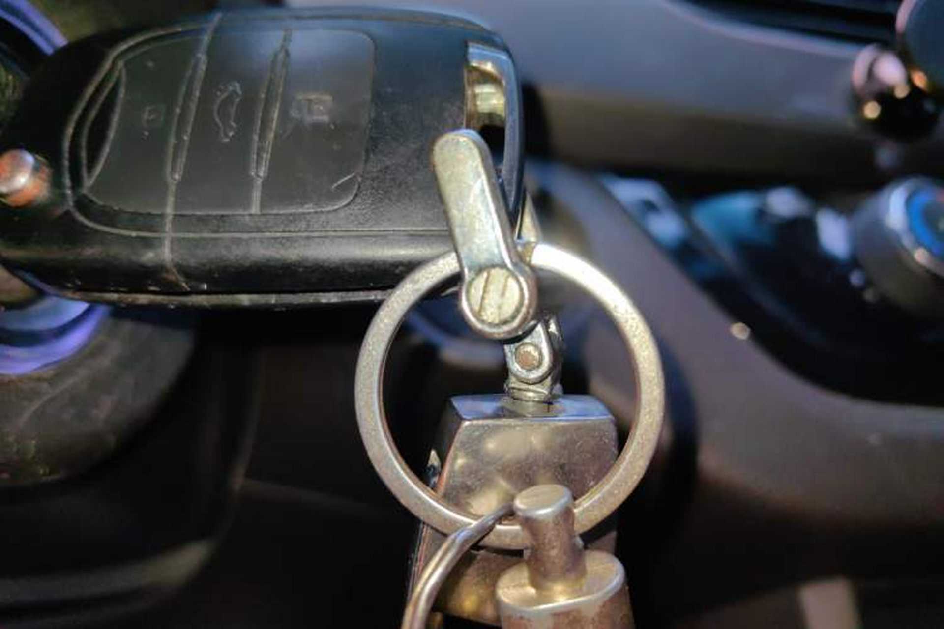 Used Baojun 310W 2017 1.5L Manual Fashion Model China V Vehicle Key