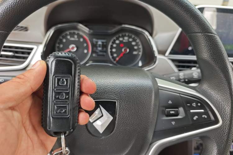 Used Baojun 310W 2017 1.5L Manual Luxury Version China VI Vehicle Key