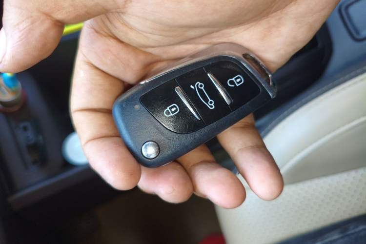 Used Baojun 310W 2017 1.5L Manual Fashion Model China V Vehicle Key