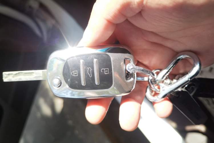 Used Baojun 310W 2017 1.5L Manual Fashion Model China V Vehicle Key