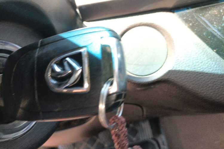 Used Baojun 310W 2017 1.5L Manual Fashion Model China V Vehicle Key