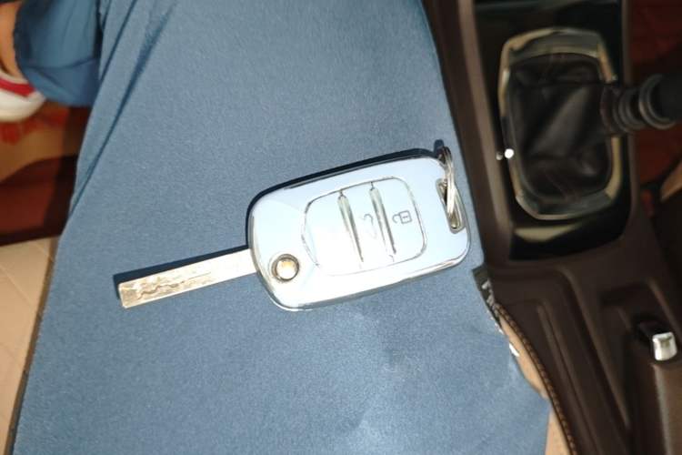Used Baojun 310W 2017 1.5L Manual Fashion Model China V Vehicle Key