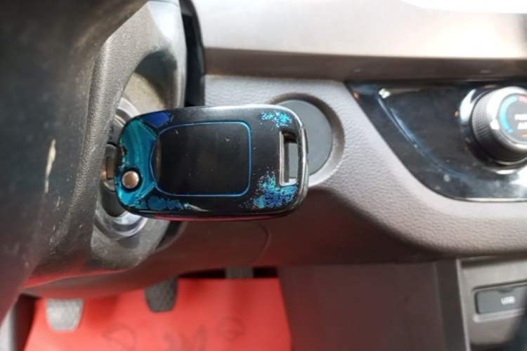 Used Baojun 310W 2017 1.5L Manual Fashion Model China V Vehicle Key