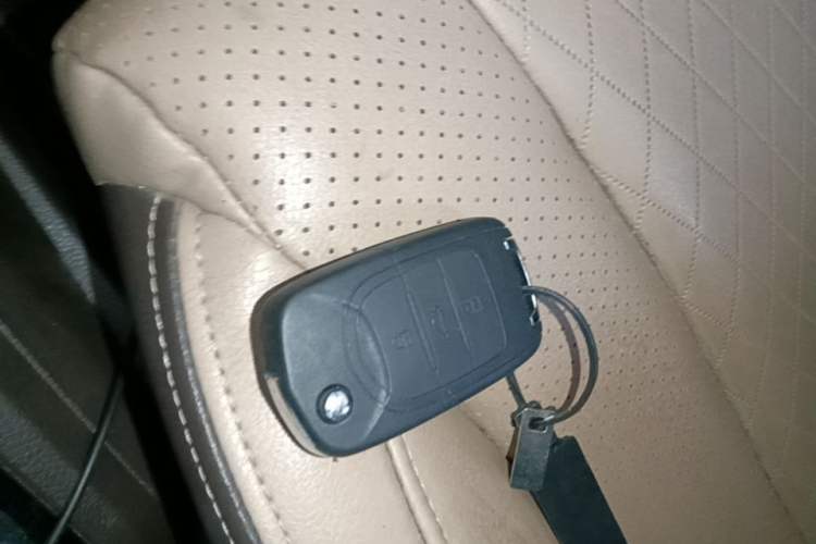 Used Baojun 310W 2017 1.5L Manual Fashion Model China V Vehicle Key