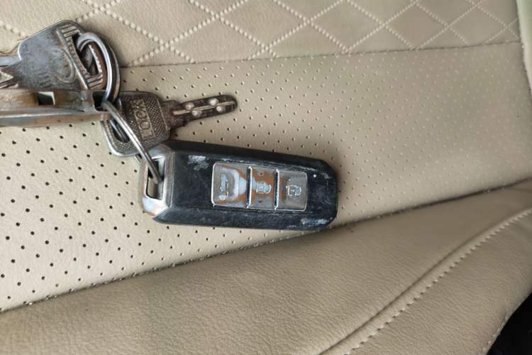 Used Baojun 310W 2017 1.5L Manual Luxury Version China VI Vehicle Key