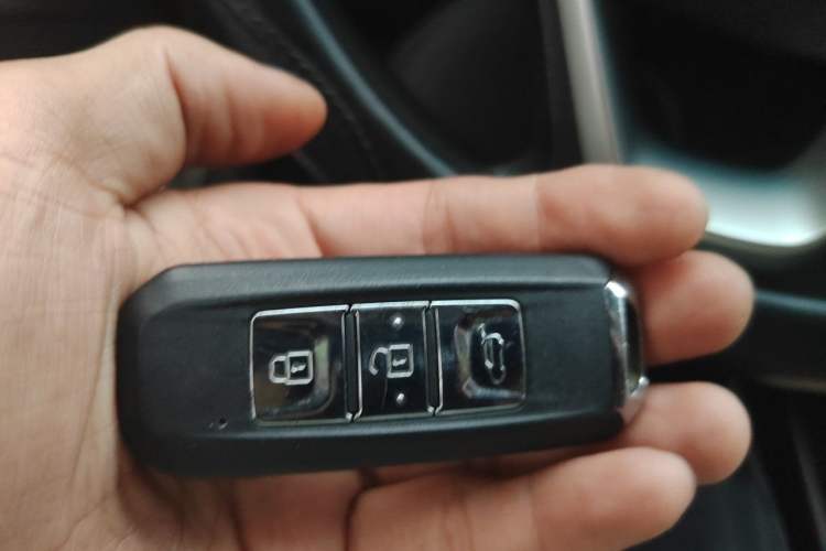 Used Baojun 310W 2017 1.5L Manual Luxury Version China VI Vehicle Key