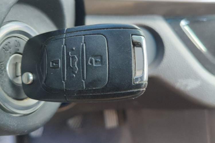 Used Baojun 310W 2017 1.5L Manual Fashion Model China V Vehicle Key
