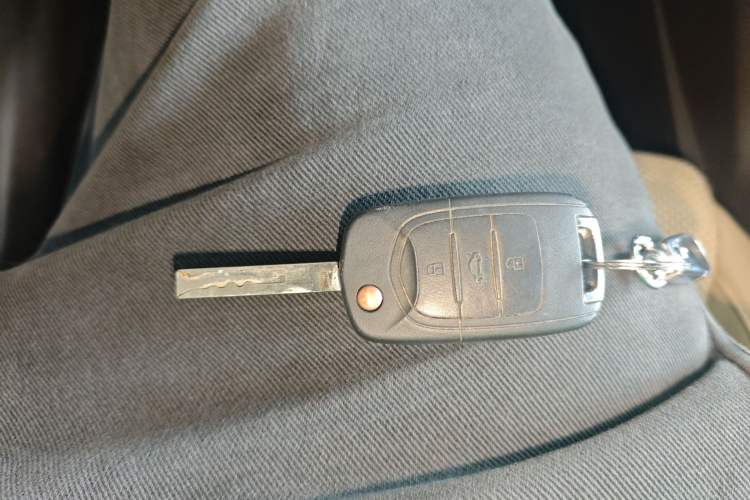 Used Baojun 310W 2017 1.5L Manual Comfort Version China VI Emission Standard Vehicle Key