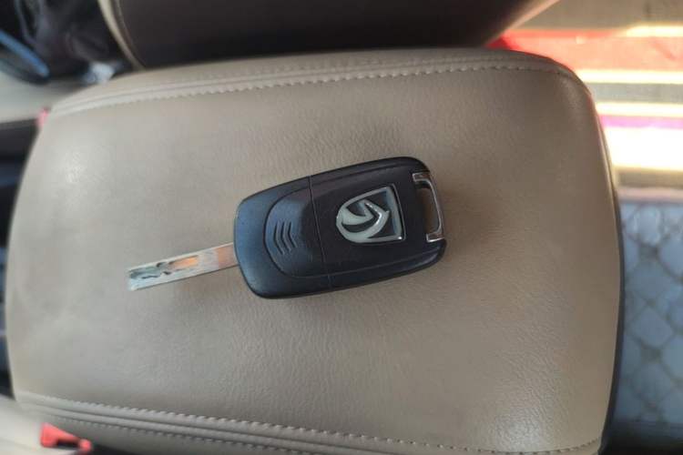 Used Baojun 310W 2017 1.5L Manual Fashion Model China V Vehicle Key