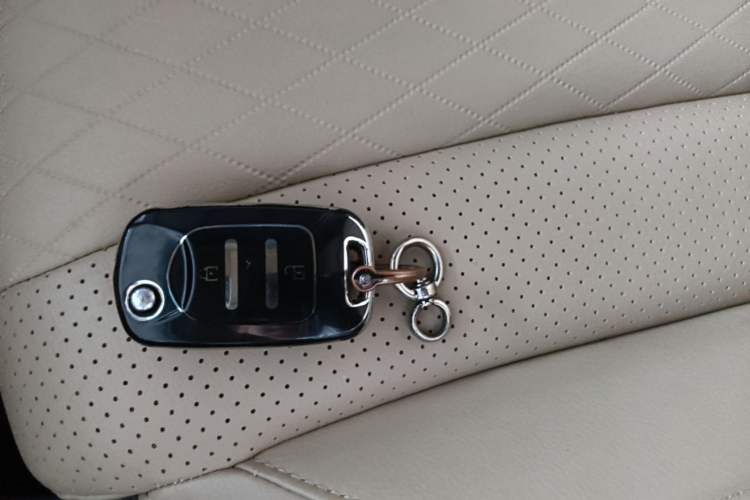 Used Baojun 310W 2017 1.5L Manual Fashion Model China V Vehicle Key