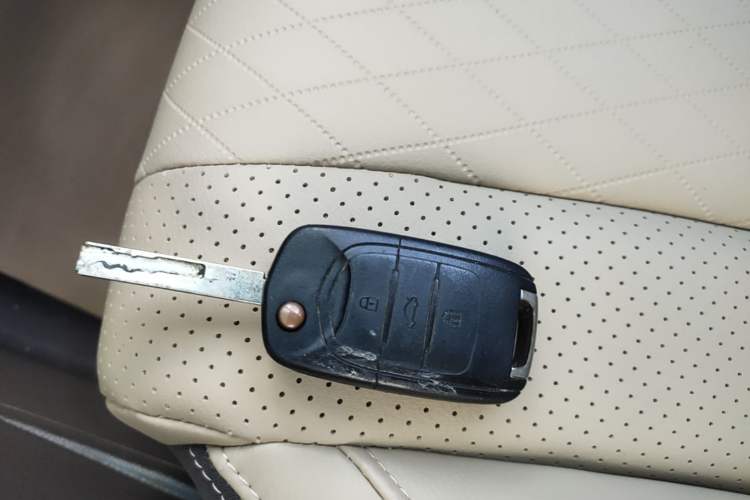 Used Baojun 310W 2017 1.5L Manual Fashion Edition China VI Vehicle Key