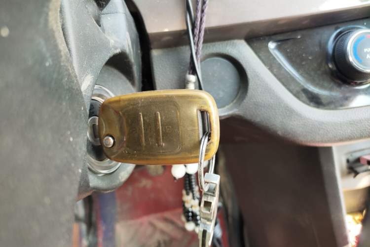 Used Baojun 310W 2017 1.5L Manual Fashion Model China V Vehicle Key