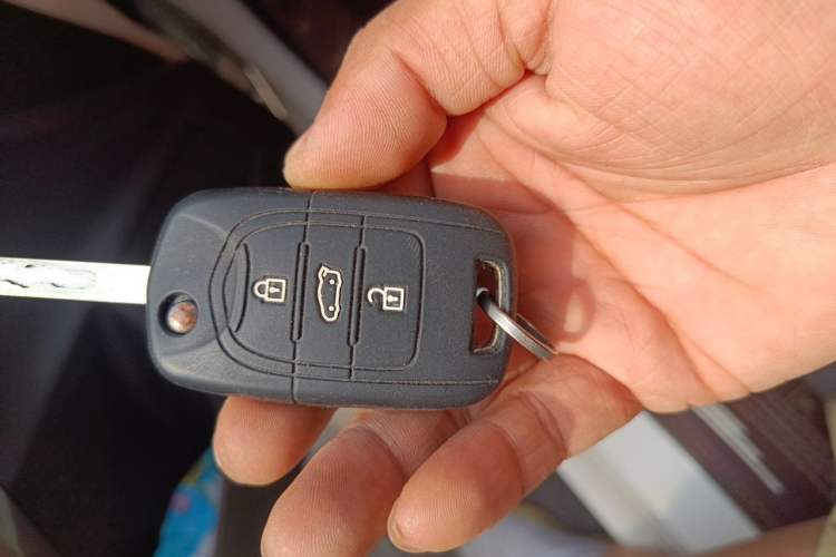 Used Baojun 310W 2017 1.5L Manual Comfort Version China VI Emission Standard Vehicle Key