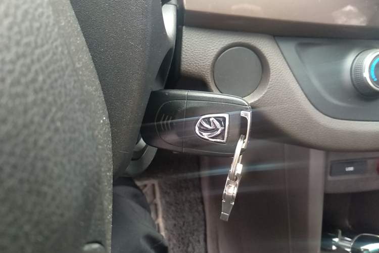Used Baojun 310W 2017 1.5L Manual Comfort Version China VI Emission Standard Vehicle Key