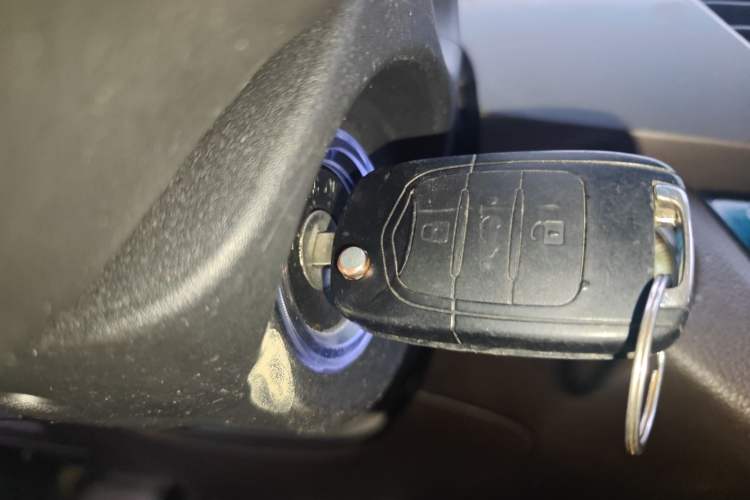 Used Baojun 310W 2017 1.5L Manual Fashion Model China V Vehicle Key