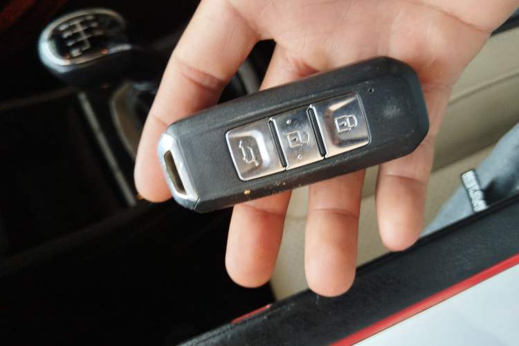 Used Baojun 310W 2017 1.5L Manual Luxury Edition China V Vehicle Key