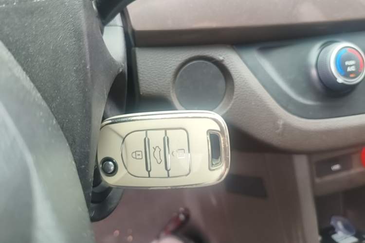 Used Baojun 310W 2017 1.5L Manual Comfort Version China V Vehicle Key